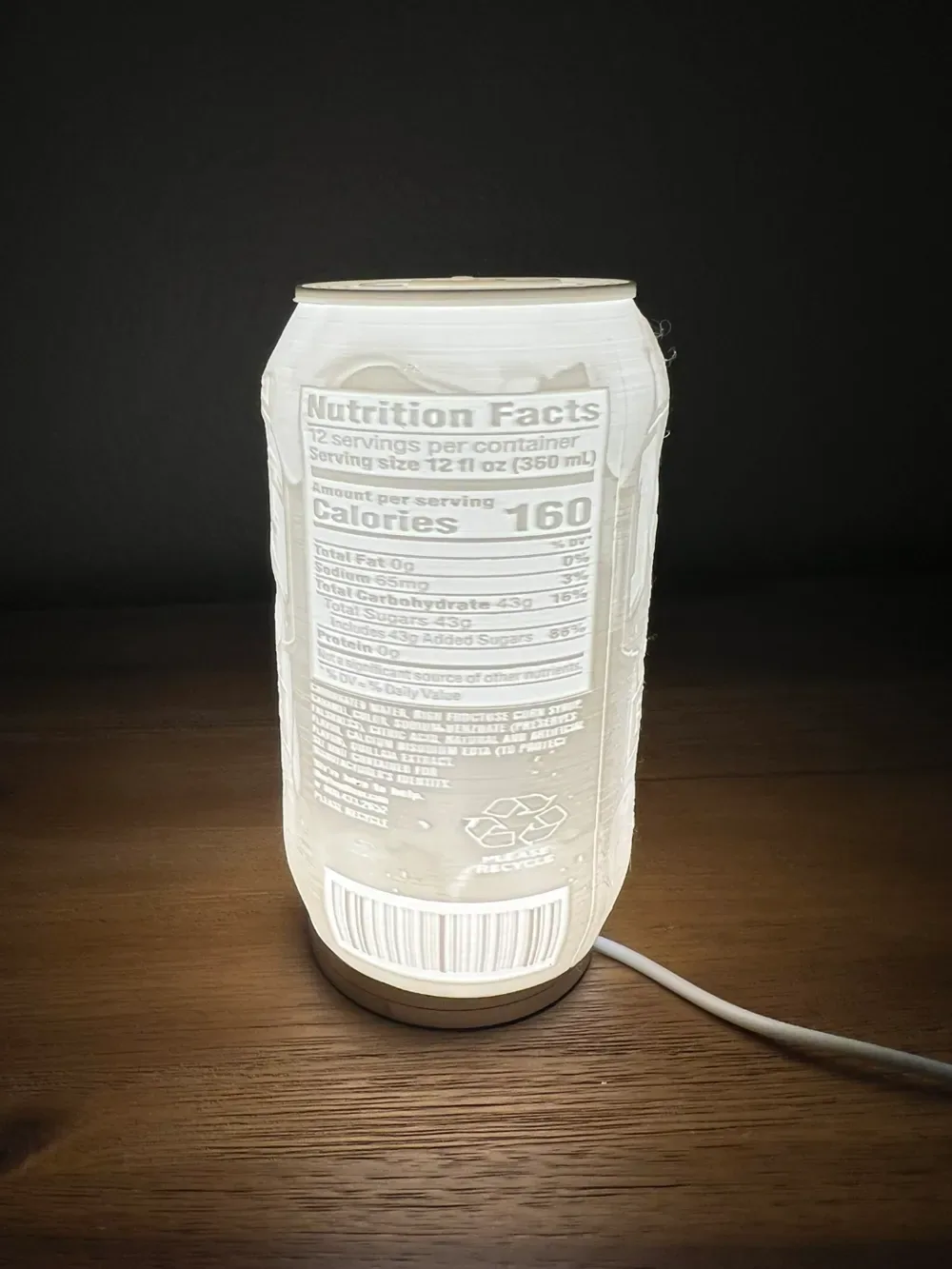 Taza de lata de cerveza de raíz (lata iluminada litófana), vista 3