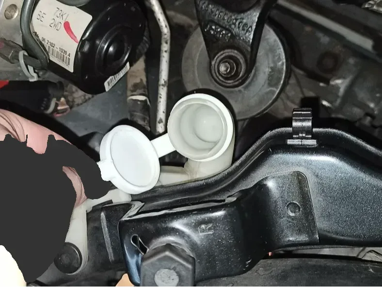 Tapa de líquido lavaparabrisas Suzuki para impresión 3D, vista 1