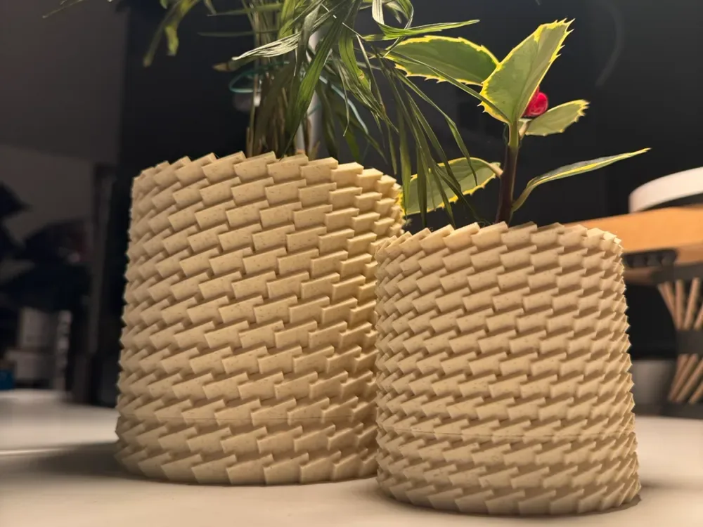Maceta de ladrillos paramétricos: bandeja de goteo con giro y bloqueo para impresión 3D, vista 1