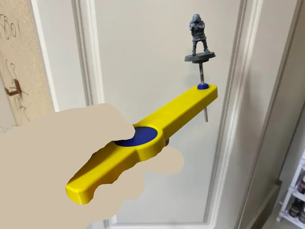Herramienta de pintura giratoria para miniaturas para impresión 3D, vista 1
