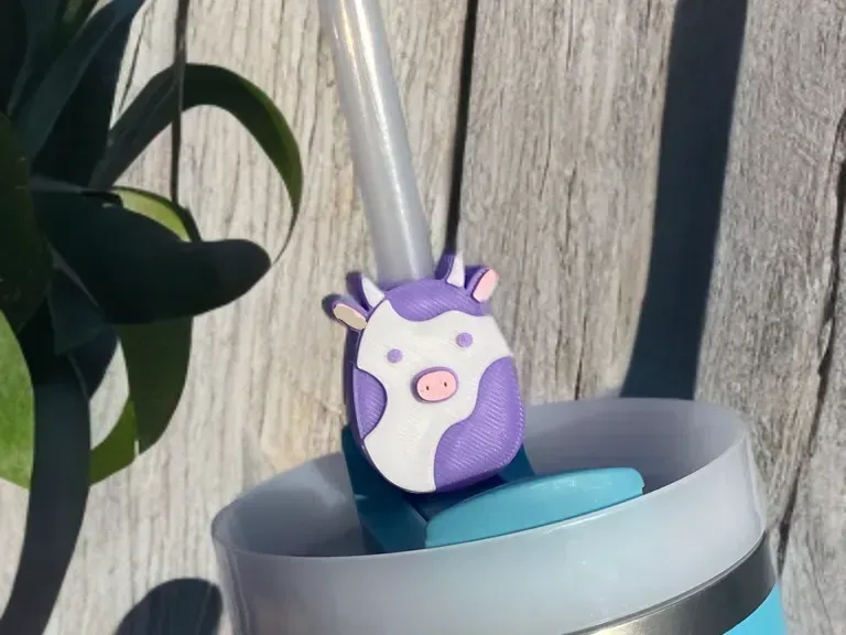Adorno de paja de vaca Squishmallow Stanley y Standard, vista 1