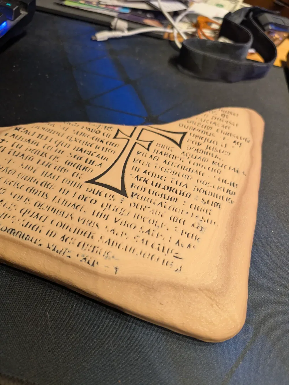 Tableta del Grial de la última cruzada de Indiana Jones, vista 3