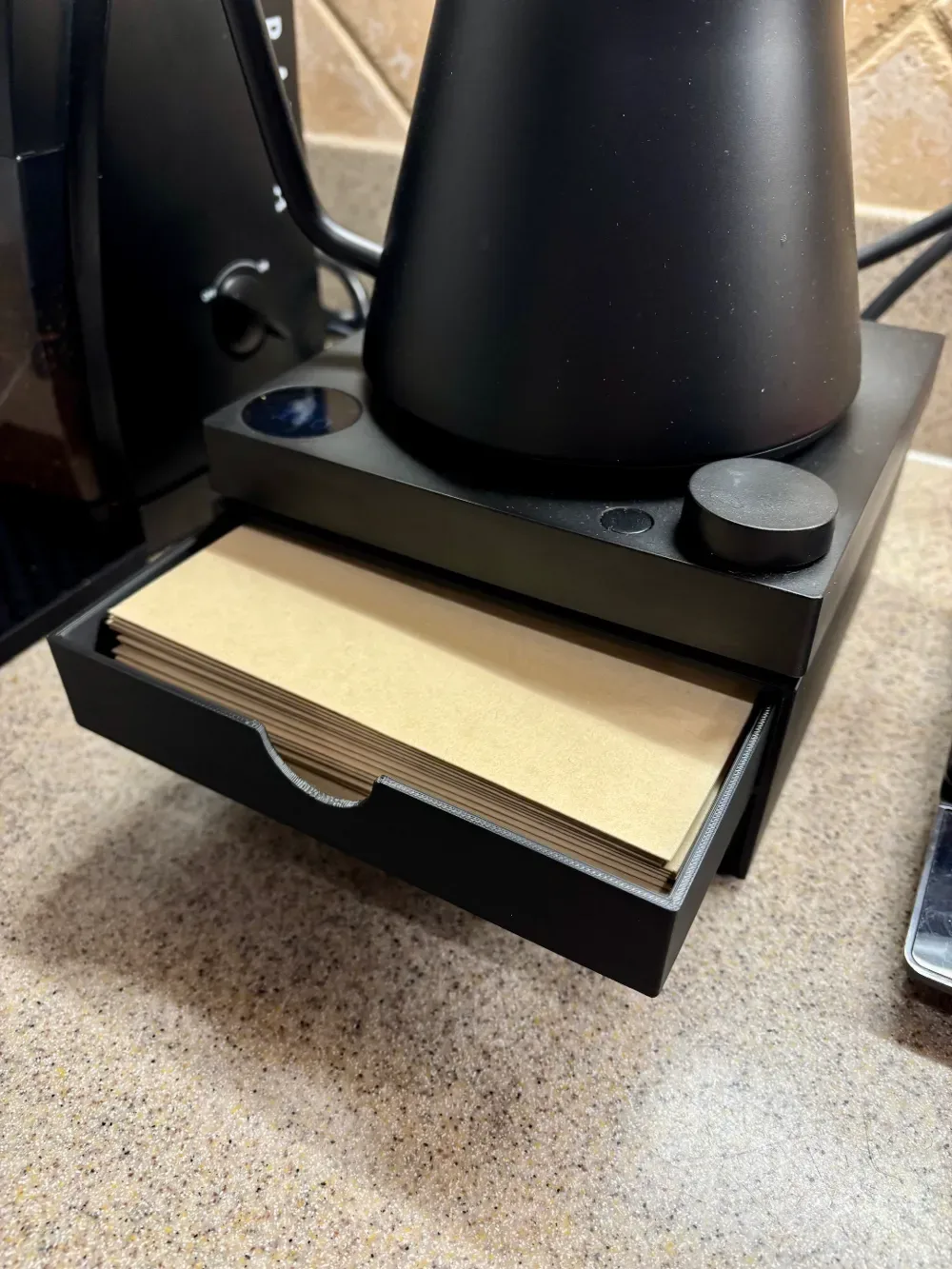 Fellow Stagg Riser con almacenamiento para filtro de café para impresión 3D, vista 3