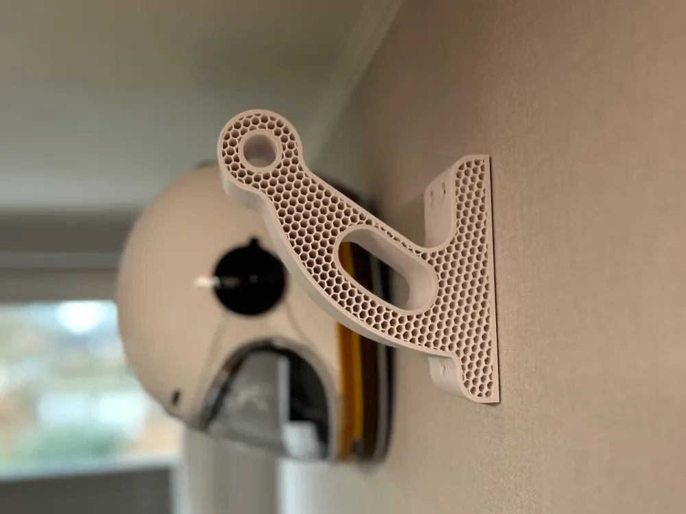 Soporte de pared para casco de motocicleta con función de seguridad para impresión 3D, vista 1
