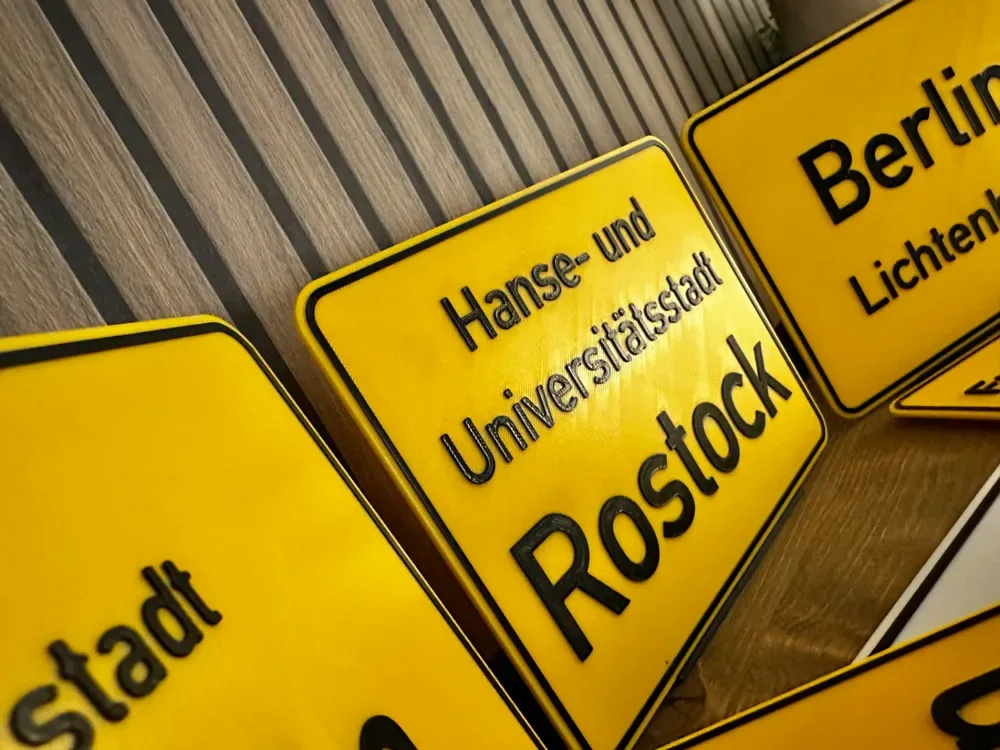 Dimensiones originales del letrero de la ciudad. Entrada a la ciudad de Berlín, vista 3