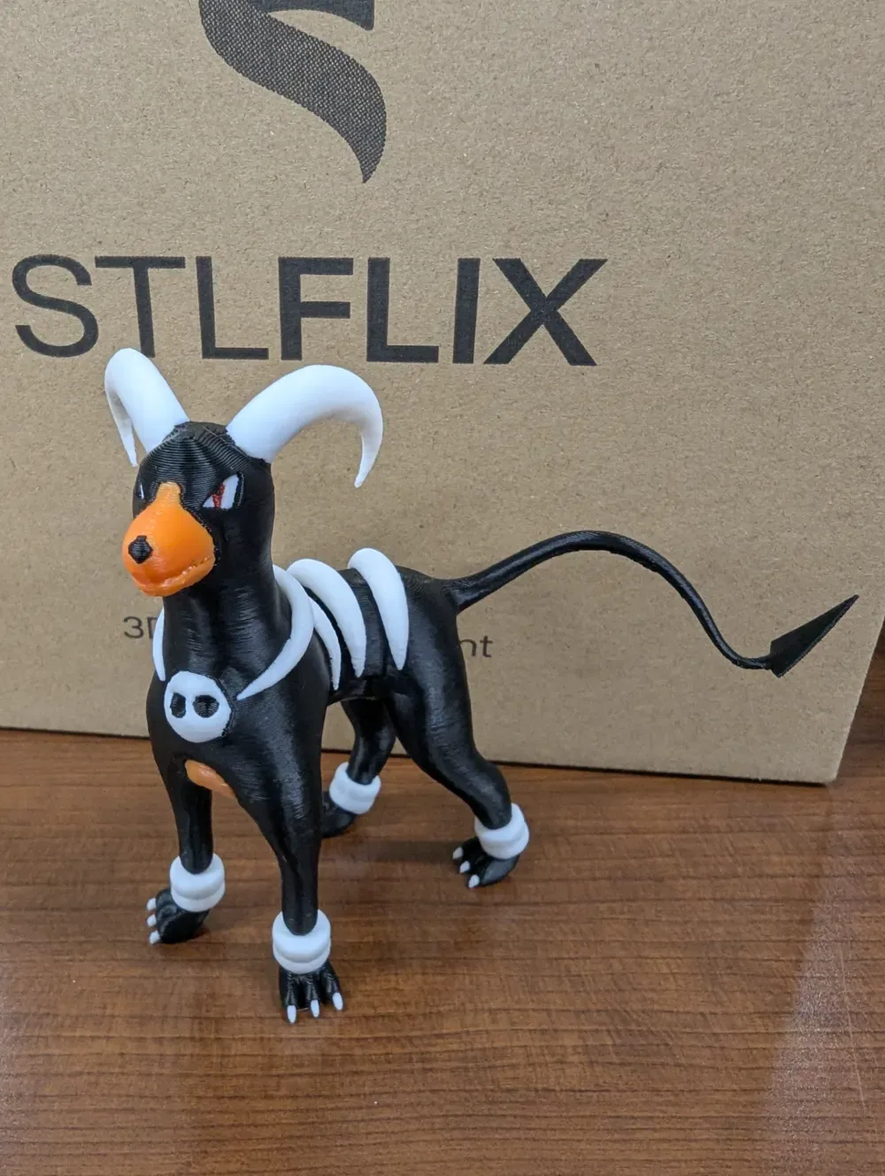 Houndoom multicolor, vista 2