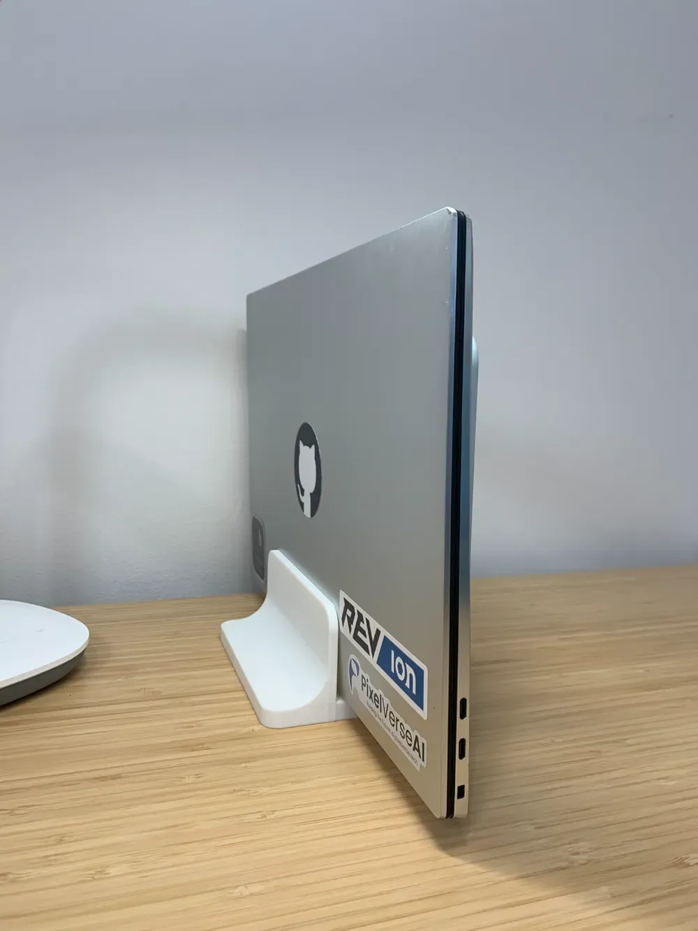 Moderno soporte dual para computadora portátil y iPad, vista 3