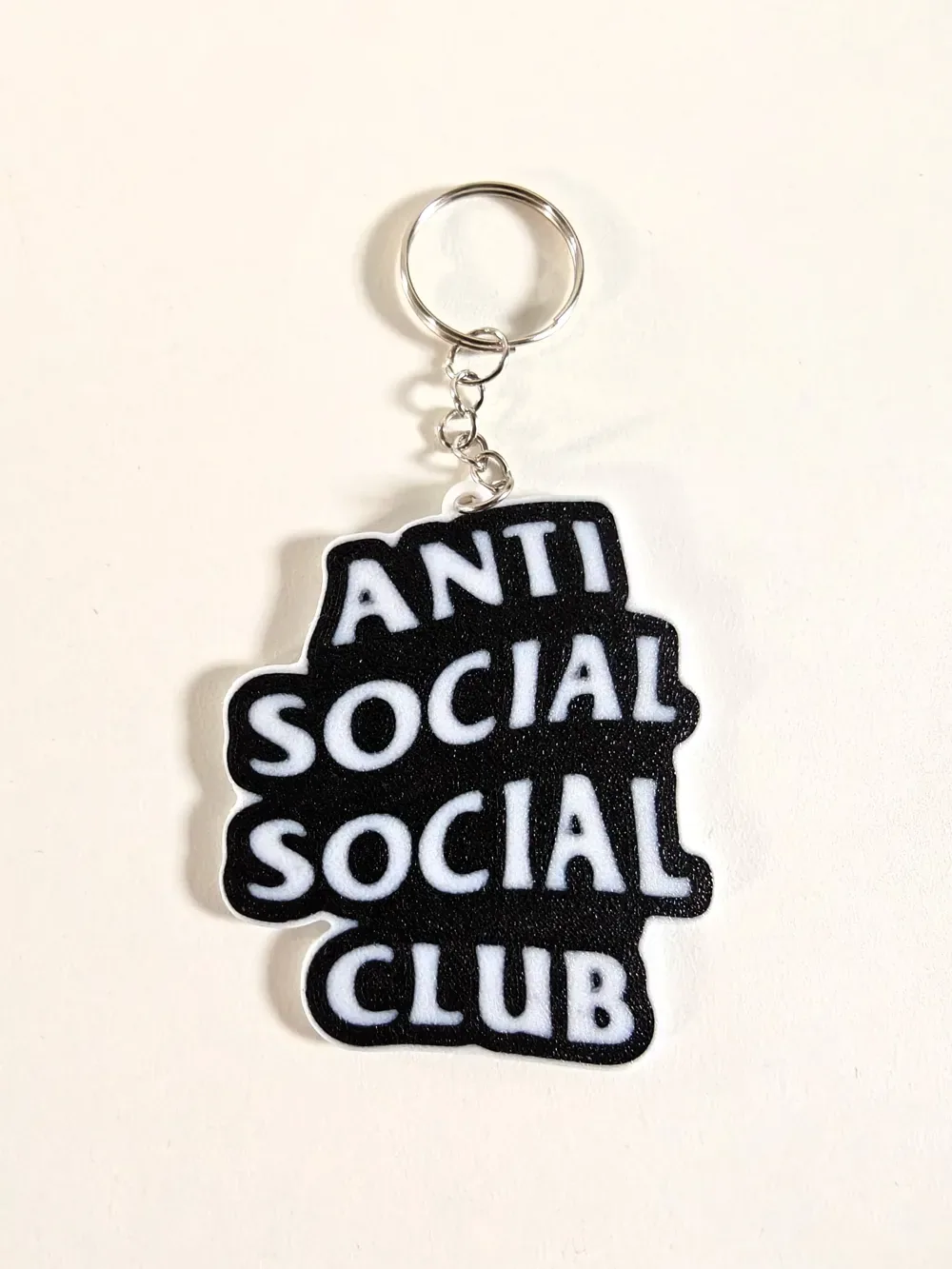 Llavero Anti Social Club Social, vista 2