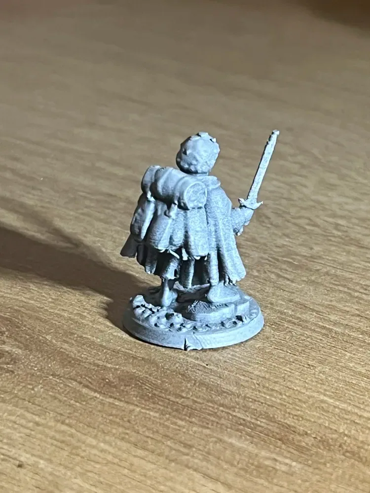 Figura en miniatura frodo hobbit, vista 3