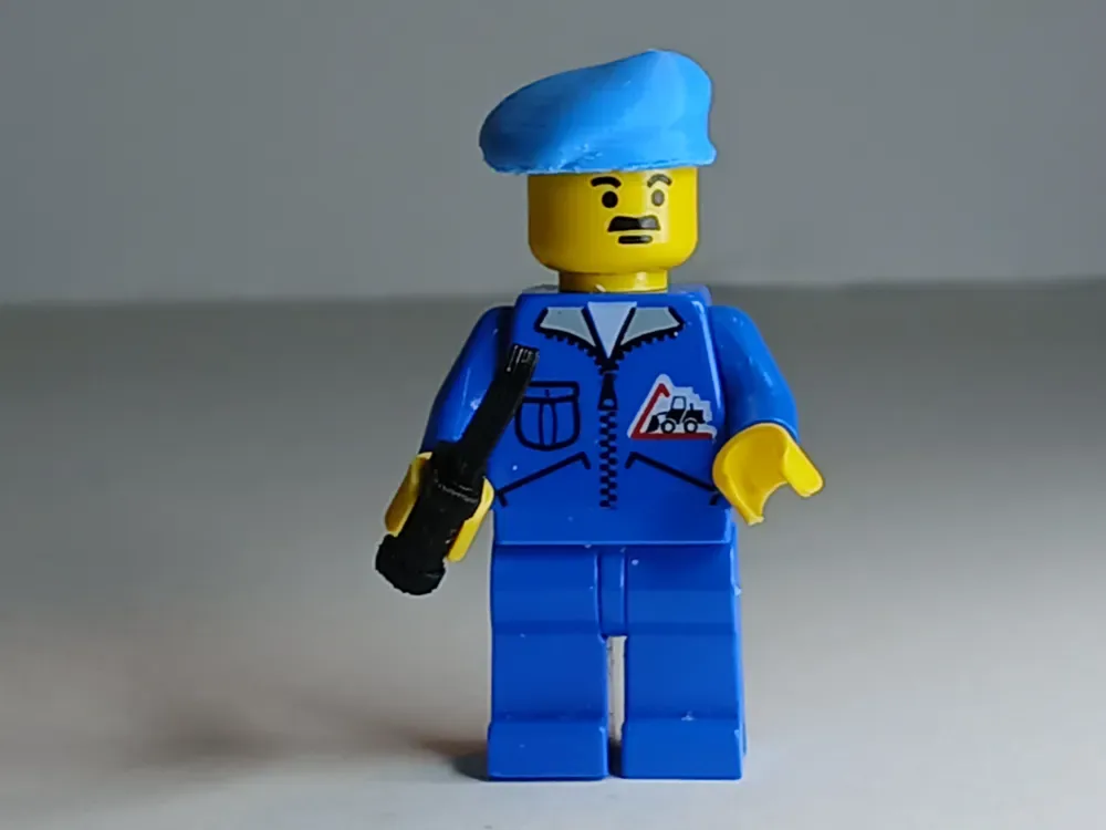 Boina militar Minifigura Ladrillo, vista 1
