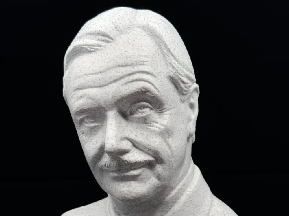 Estatua del busto del Sr. Feeny, vista 1