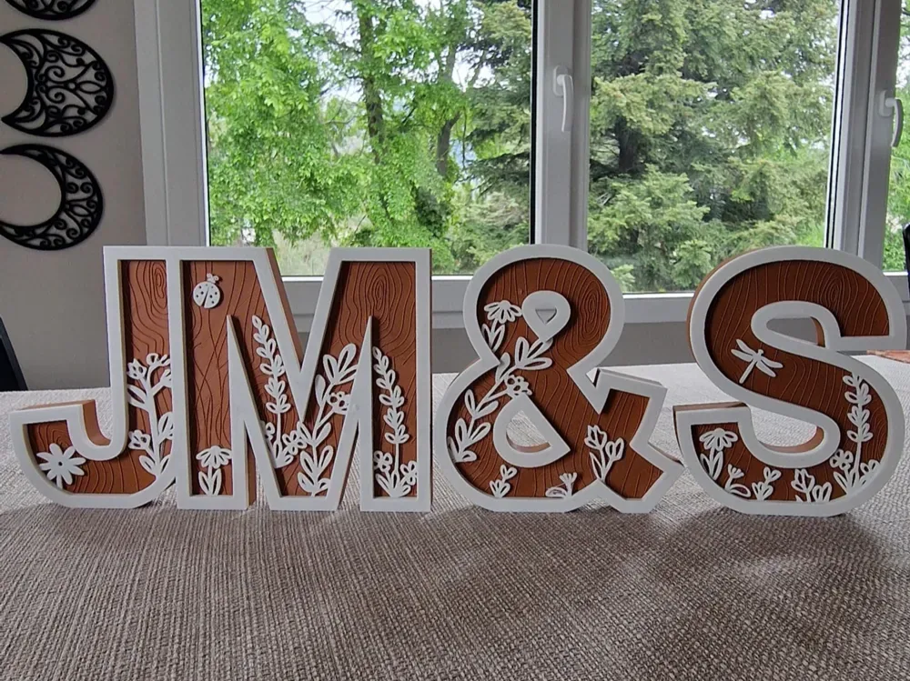 Letras estilo madera, vista 1