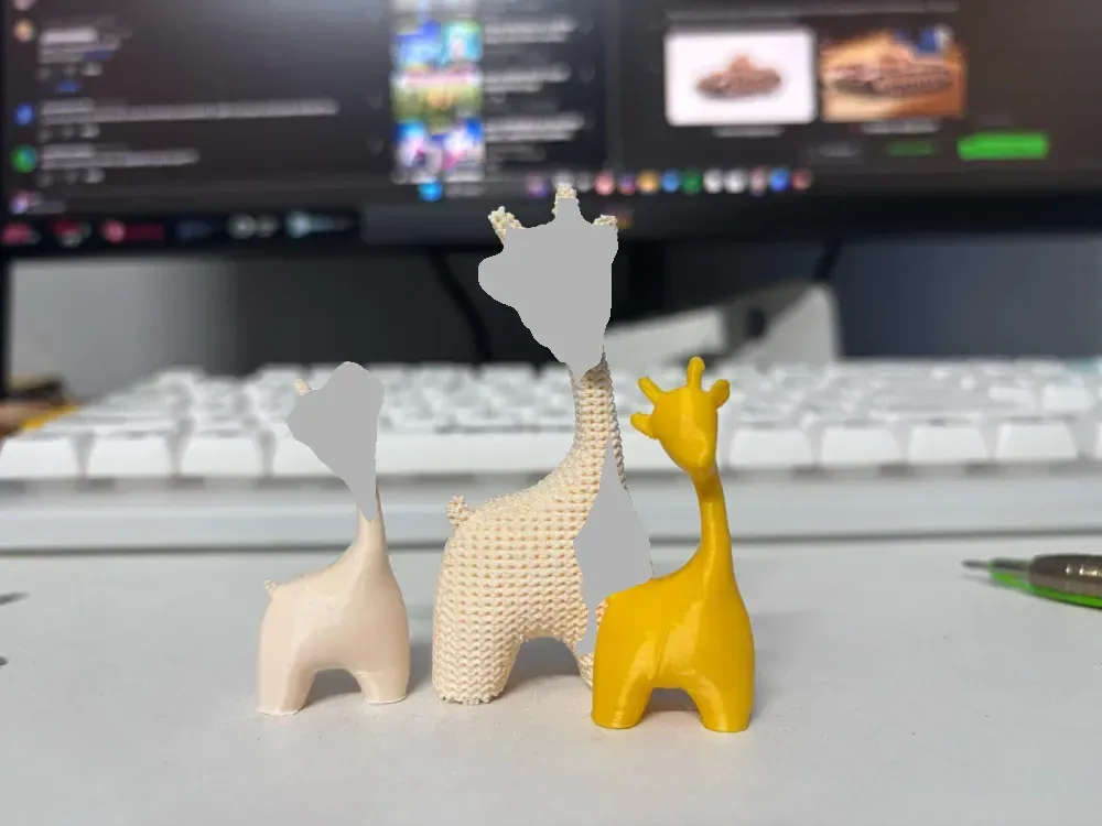 Figura de jirafa minimalista – Lisa y tejida, vista 2
