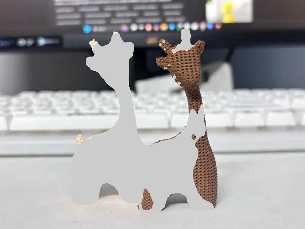 Figura de jirafa minimalista – Lisa y tejida, vista 3
