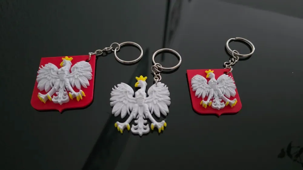 El escudo polaco, el águila blanca, un llavero polaco, vista 2