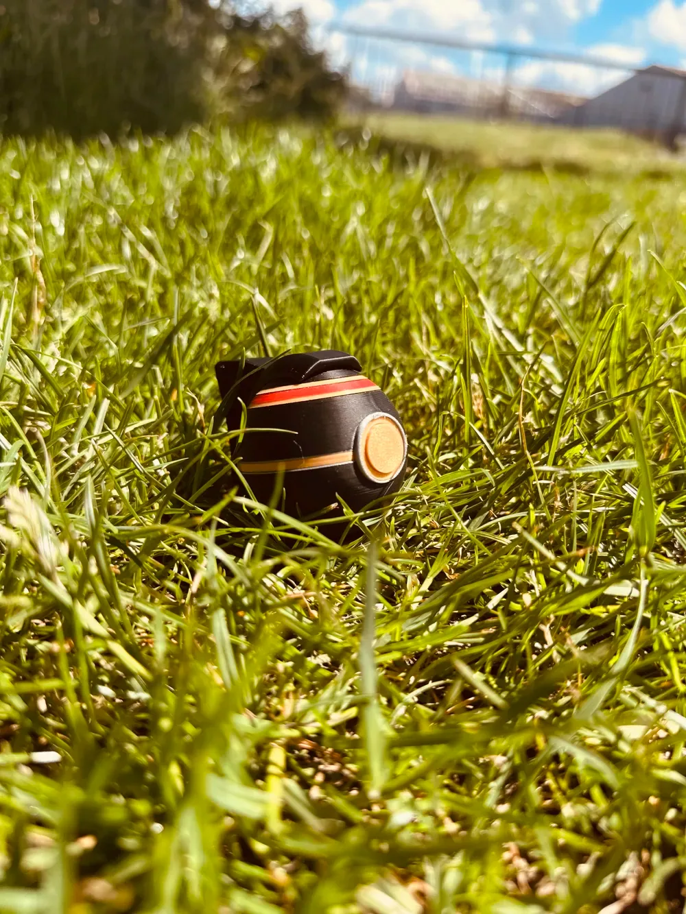 Pequeña Bola de Lujo – Mini Impresión Premium de Poké Ball, vista 2