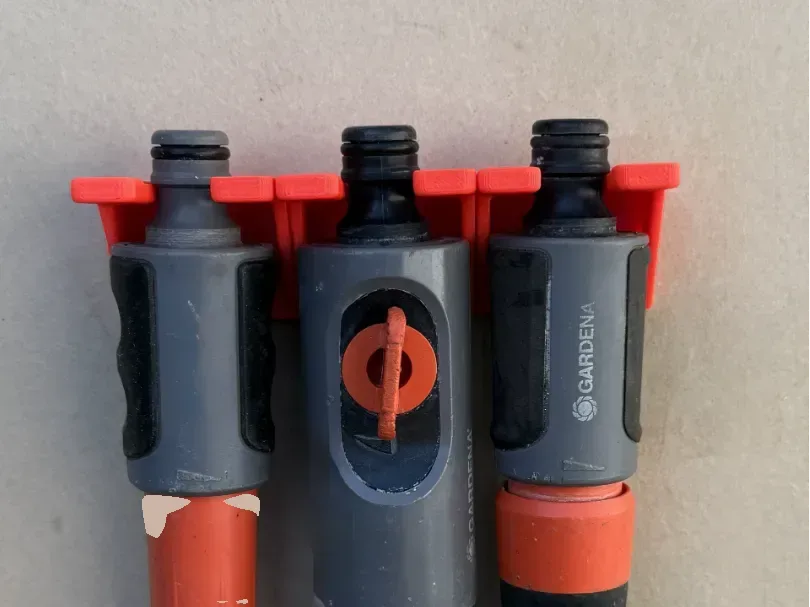 Soporte de pared para riego de jardines por aspersión con boquilla para impresión 3D, vista 1