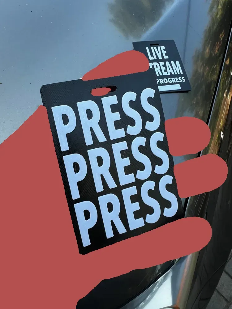 Presione Pass Badge Media (NO AMS) con pausa, vista 2