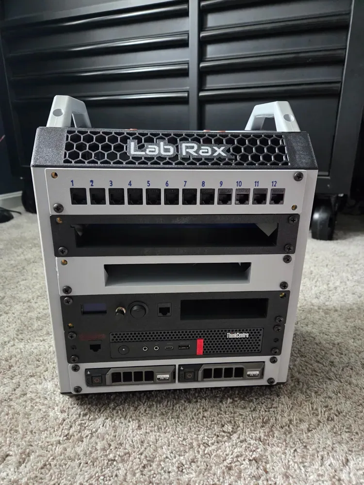 Rack de servidor Lab Rax 6U de 10" - Versión atornillada, vista 2