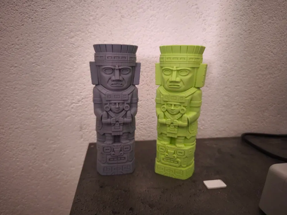 Tótem azteca, vista 2
