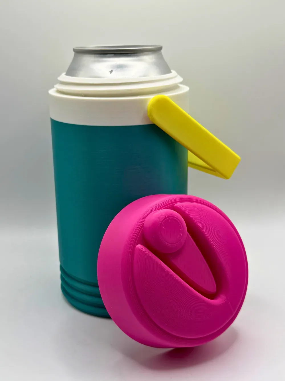 Lata de jarra retro Koozie, tamaño de lata de 16 oz - Pints ​​Monster, vista 2