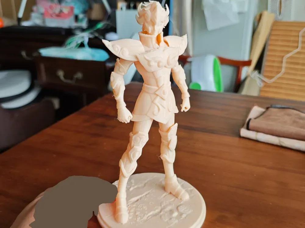 Figura de Aioria de Leo de Saint Seiya, vista 1
