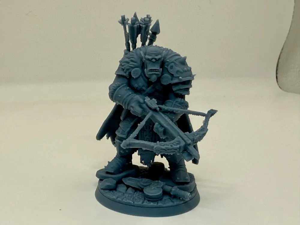 orco con ballesta pesada para mazmorras y dragones, vista 1