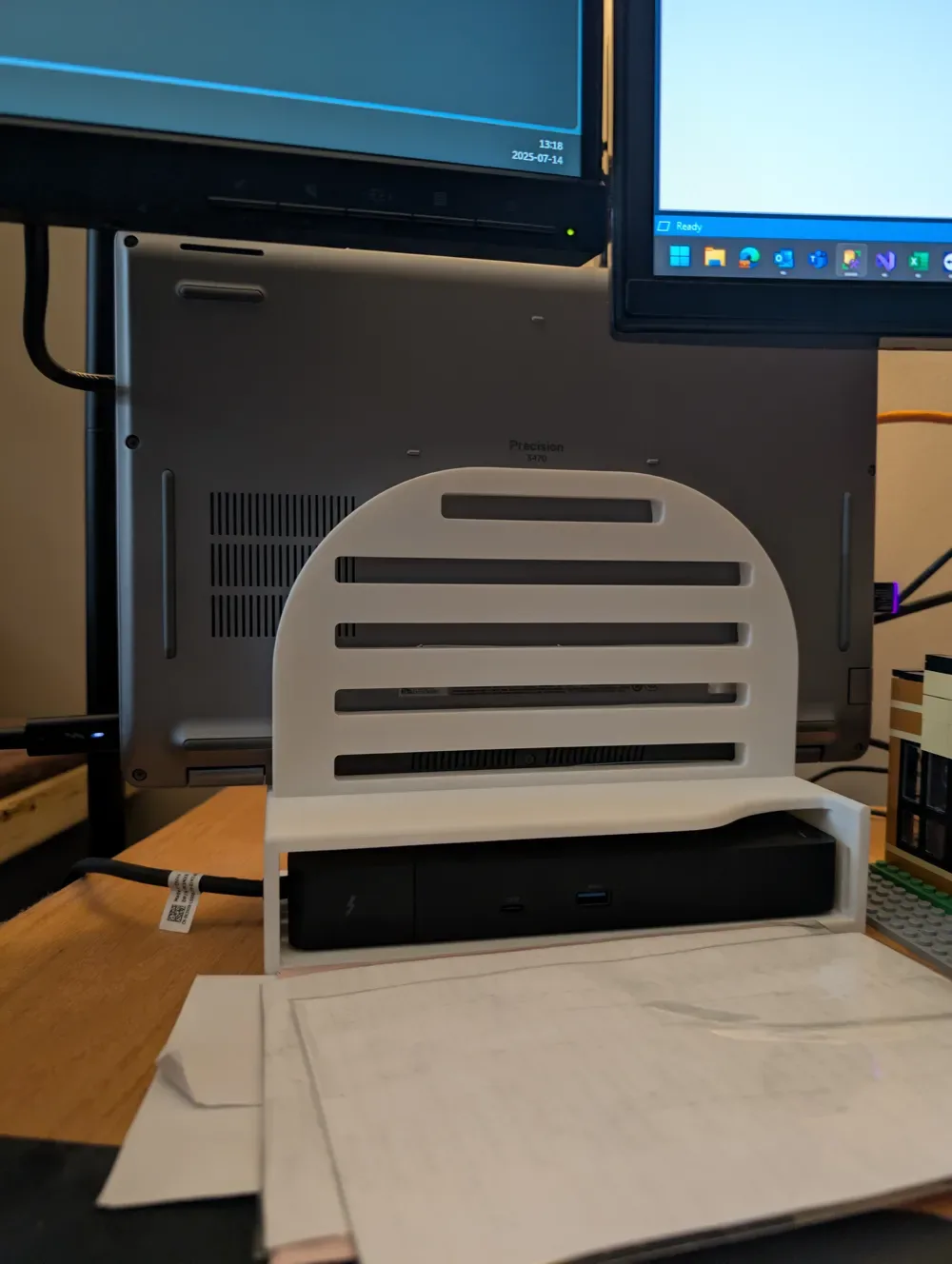 Soporte para portátil + Dock Dell para impresión 3D, vista 2