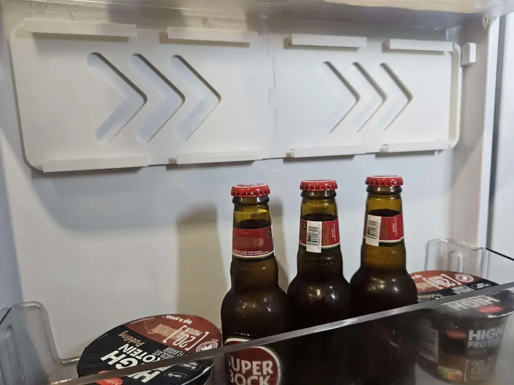 Almacenamiento · Dispensador de yogur para ahorrar espacio en el frigorífico para impresión 3D, vista 3