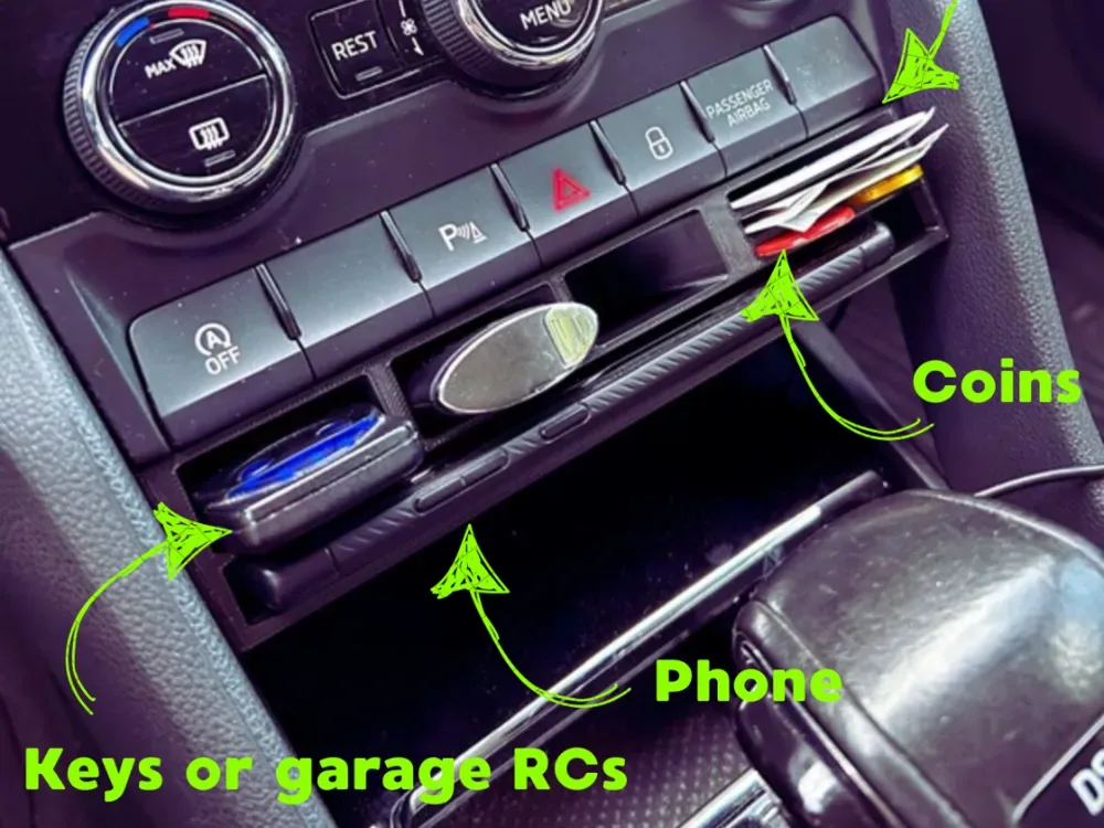 Skoda Kodiaq - Organizador Karoq debajo del panel de aire acondicionado, vista 1