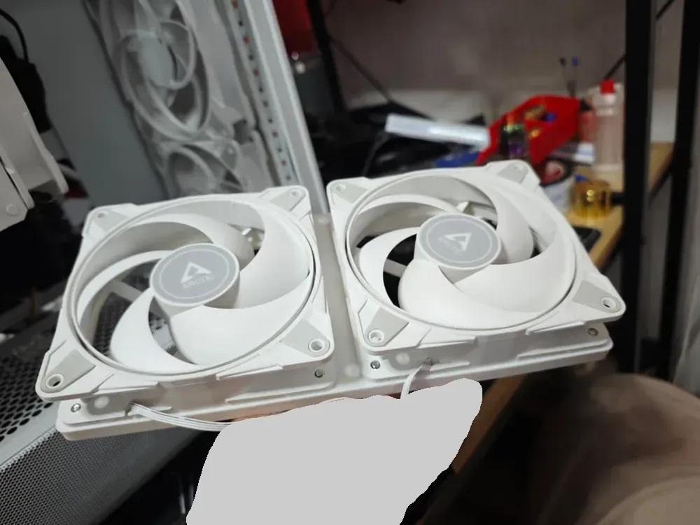 MOD DESHROUD RX 7800XT XFX SWIFT, vista 2