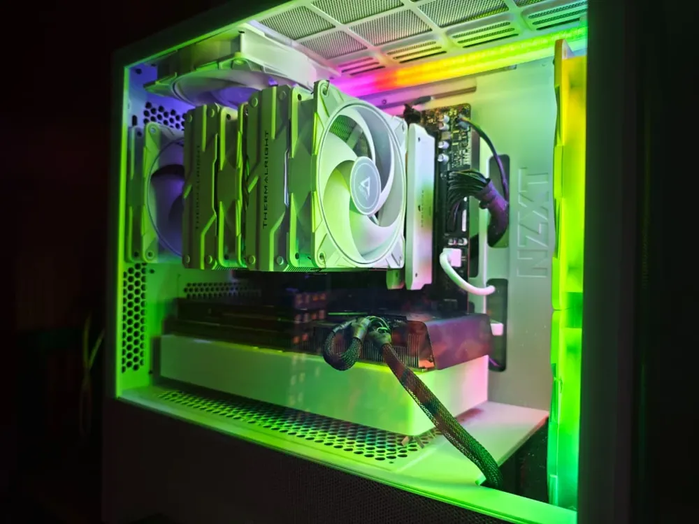 MOD DESHROUD RX 7800XT XFX SWIFT, vista 3