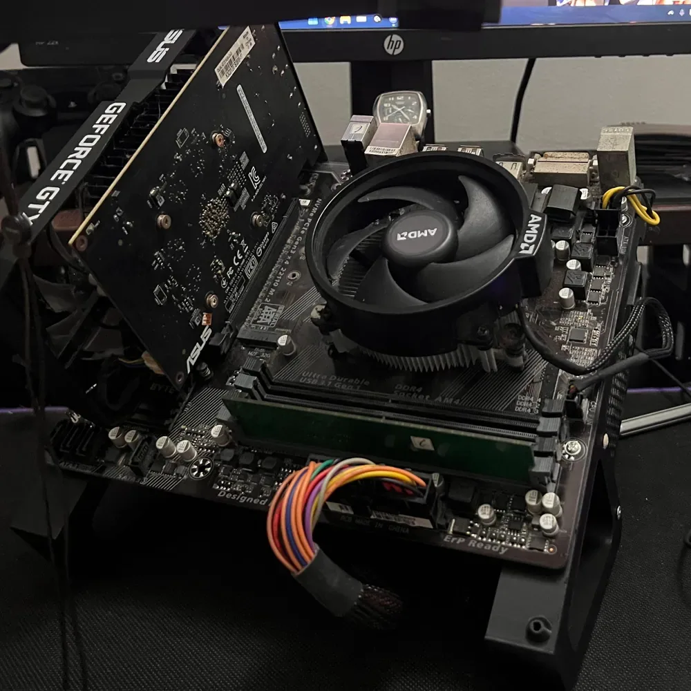 Caja Micro ATX Minimalista de marco abierto 100% impresa, vista 2