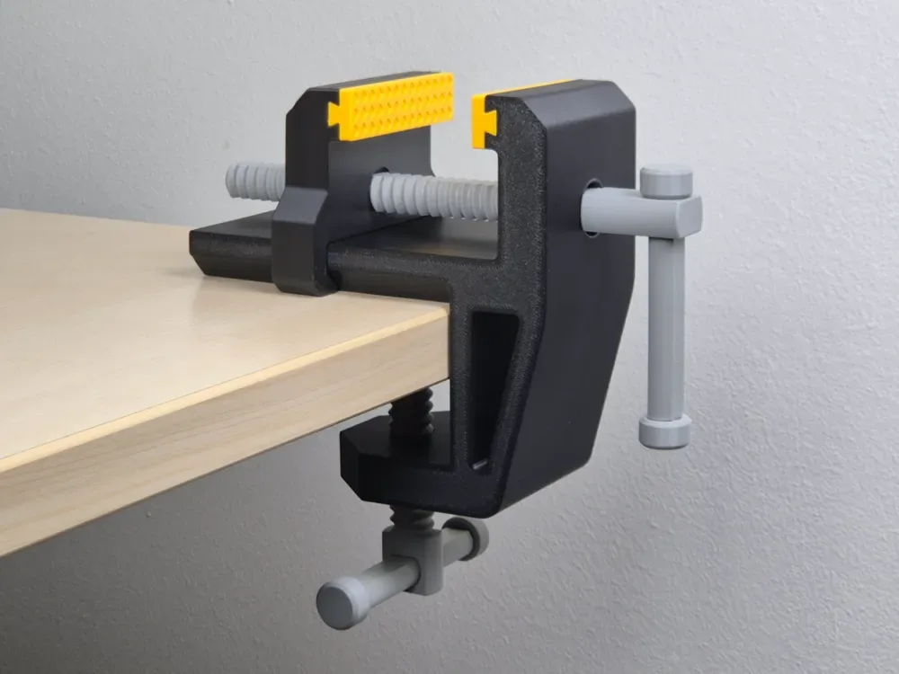 Tornillo de banco 100% impreso en 3D para impresión 3D, vista 1