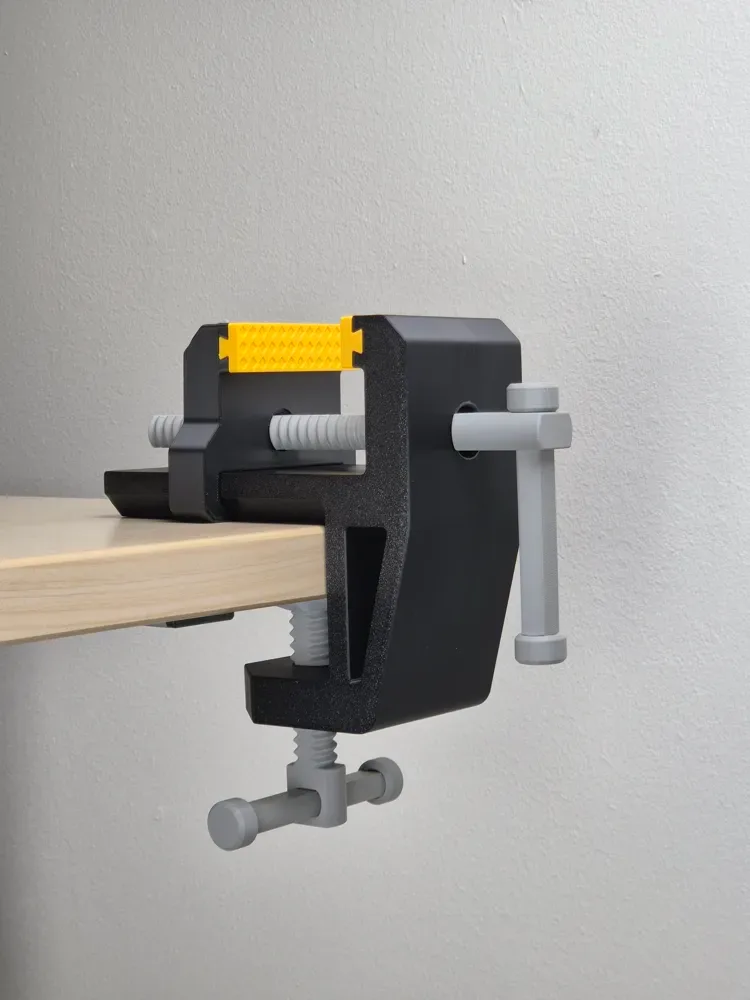 Tornillo de banco 100% impreso en 3D para impresión 3D, vista 2