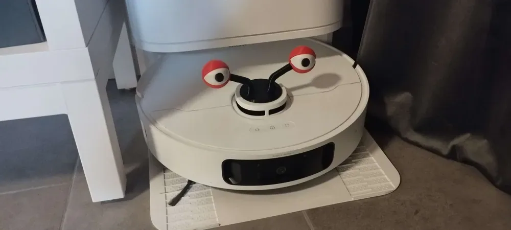 Ojos de robot aspirador, vista 2