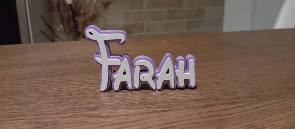 Letrero con nombre de Disney Farah Kid, vista 2