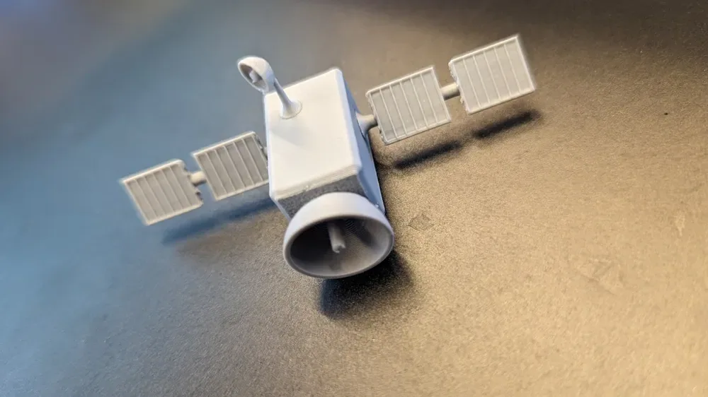 Satélite en miniatura, vista 2