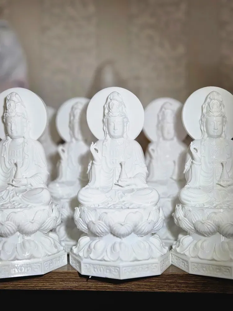 Estatua de Quan Yin (Guan Yin) La Diosa de la Misericordia, vista 2