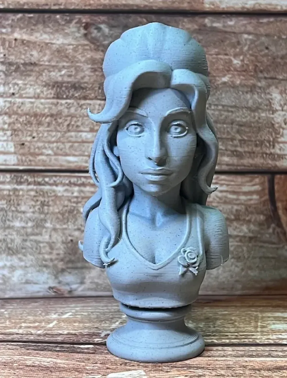 Busto de Amy Winehouse, vista 2
