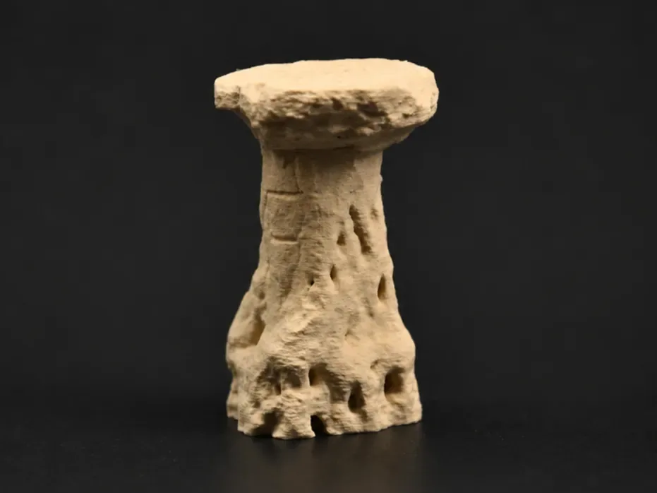 Pilar de Roca del Desierto #2 - Terreno en miniatura DND, vista 1