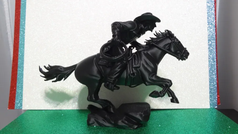 Figura de vaquero del Lejano Oeste de imitación de bronce, vista 2