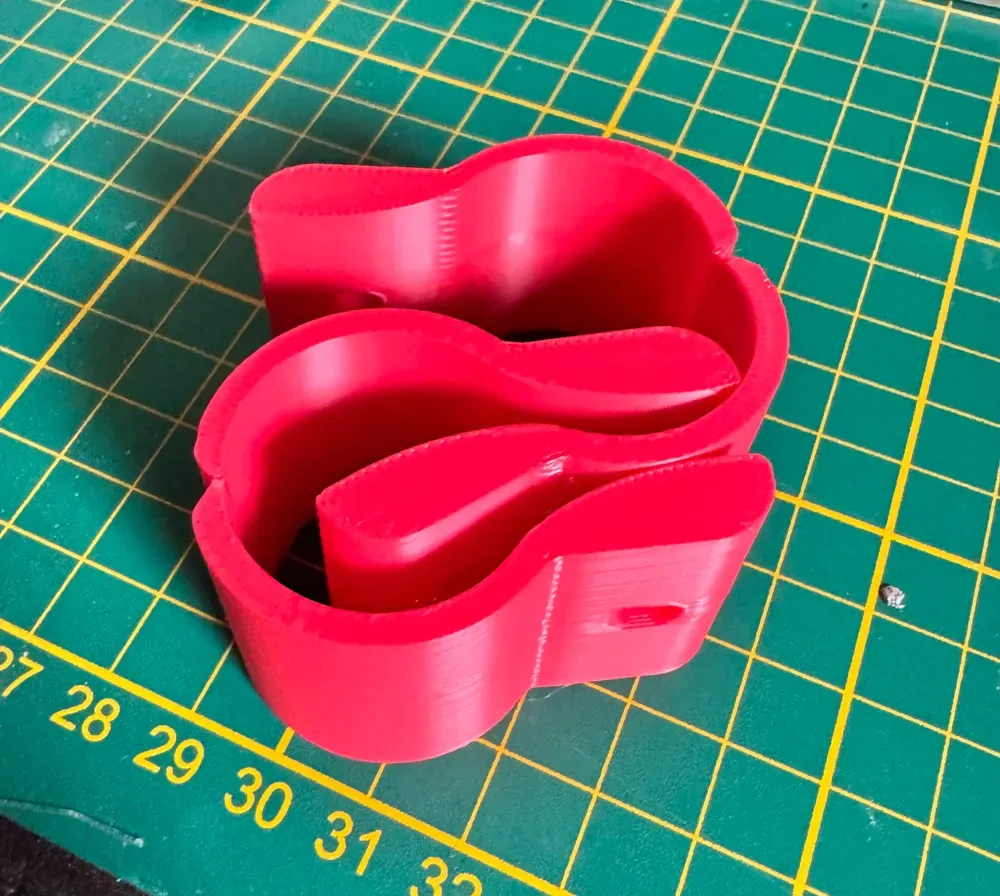 Abrazadera para tubo de 25 mm de diámetro para impresión 3D, vista 1