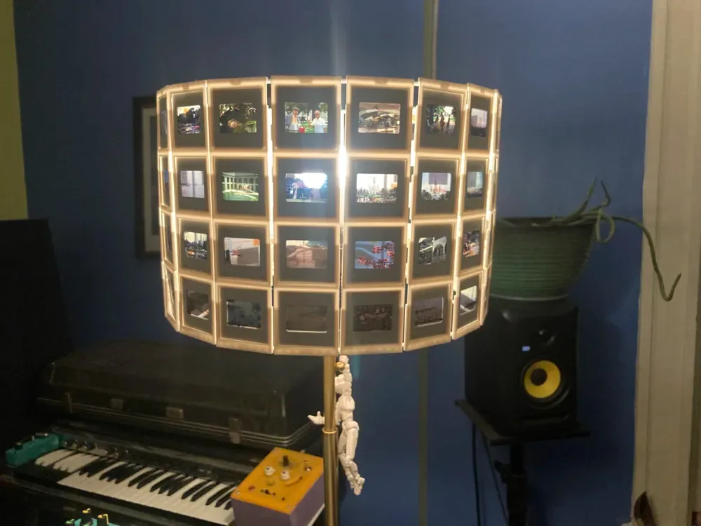 Pantalla de lámpara con diapositiva fotográfica, vista 2