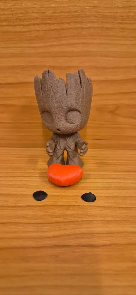 San Valentín Groot con Corazón, vista 3