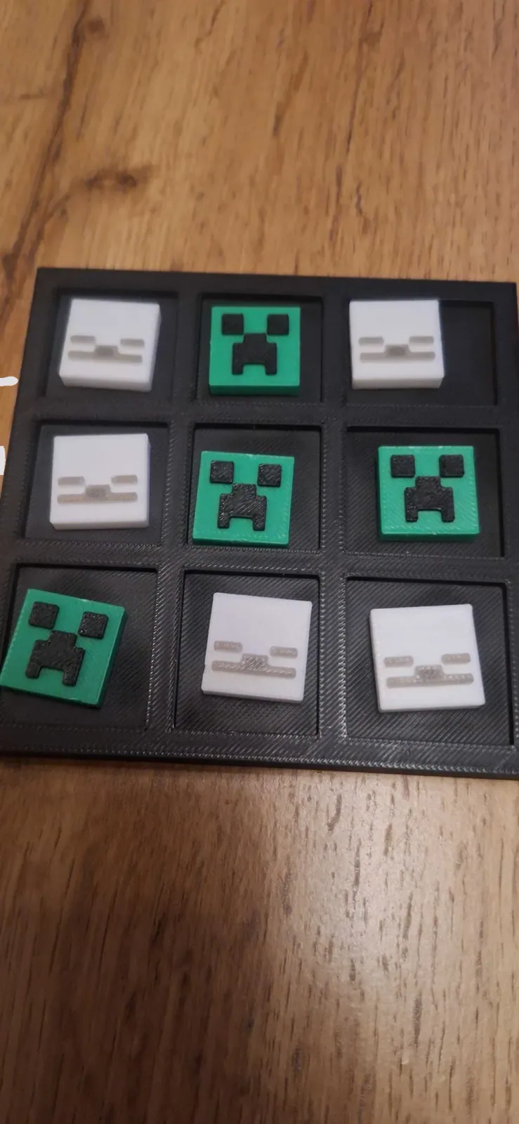 Minecraft TicTacToe (Creeper, Esqueleto), vista 3