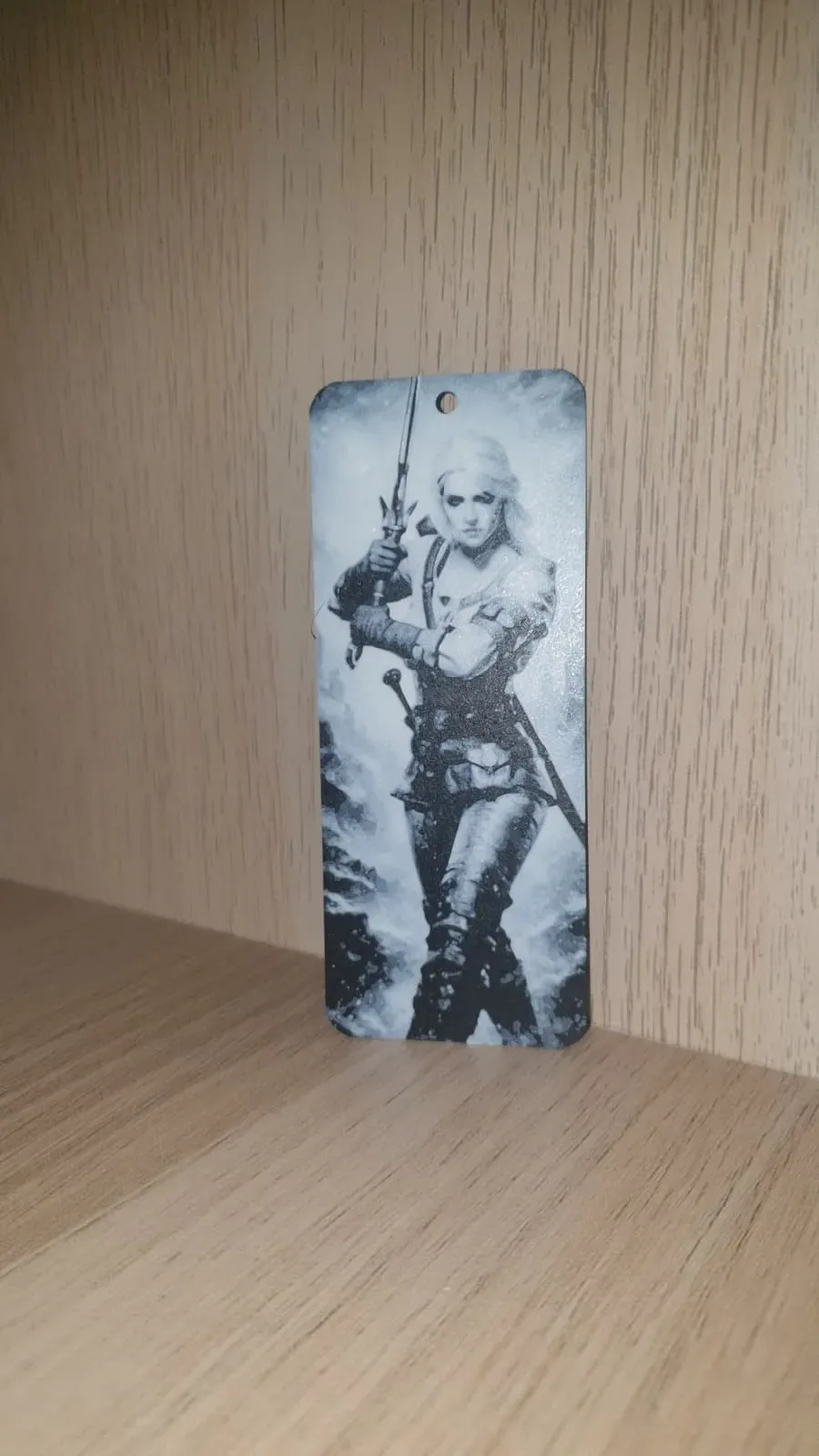 Marcador de Ciri de The Witcher HueForge, vista 3