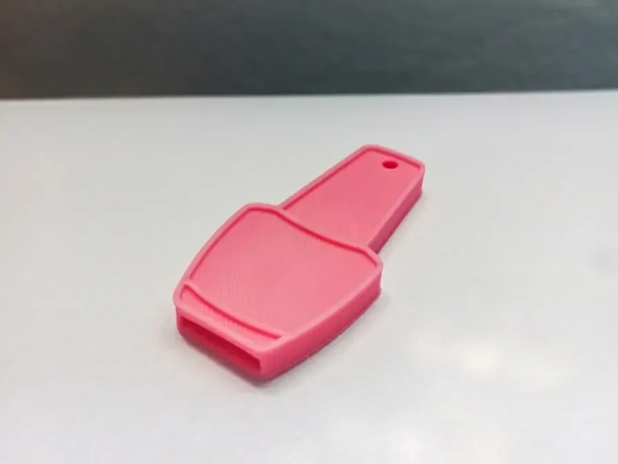 Abridor de latas con forma de esmalte de uñas/extractor de refrescos, vista 1
