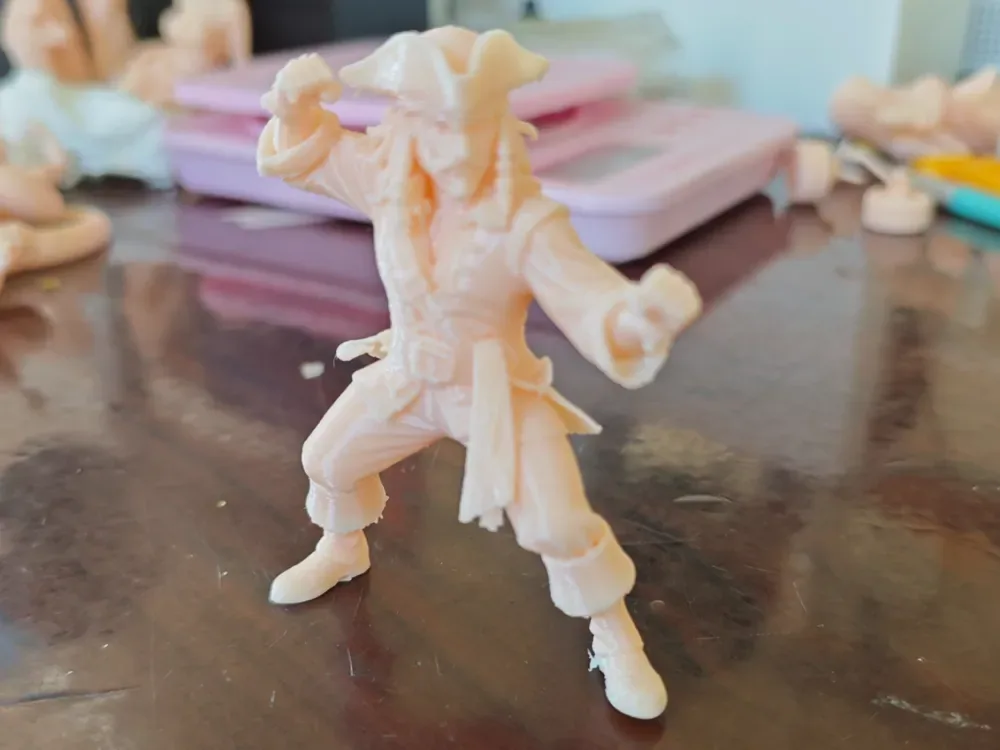 Figura de modelo pirata, mini juguete de moda, decoración de oficina, vista 1