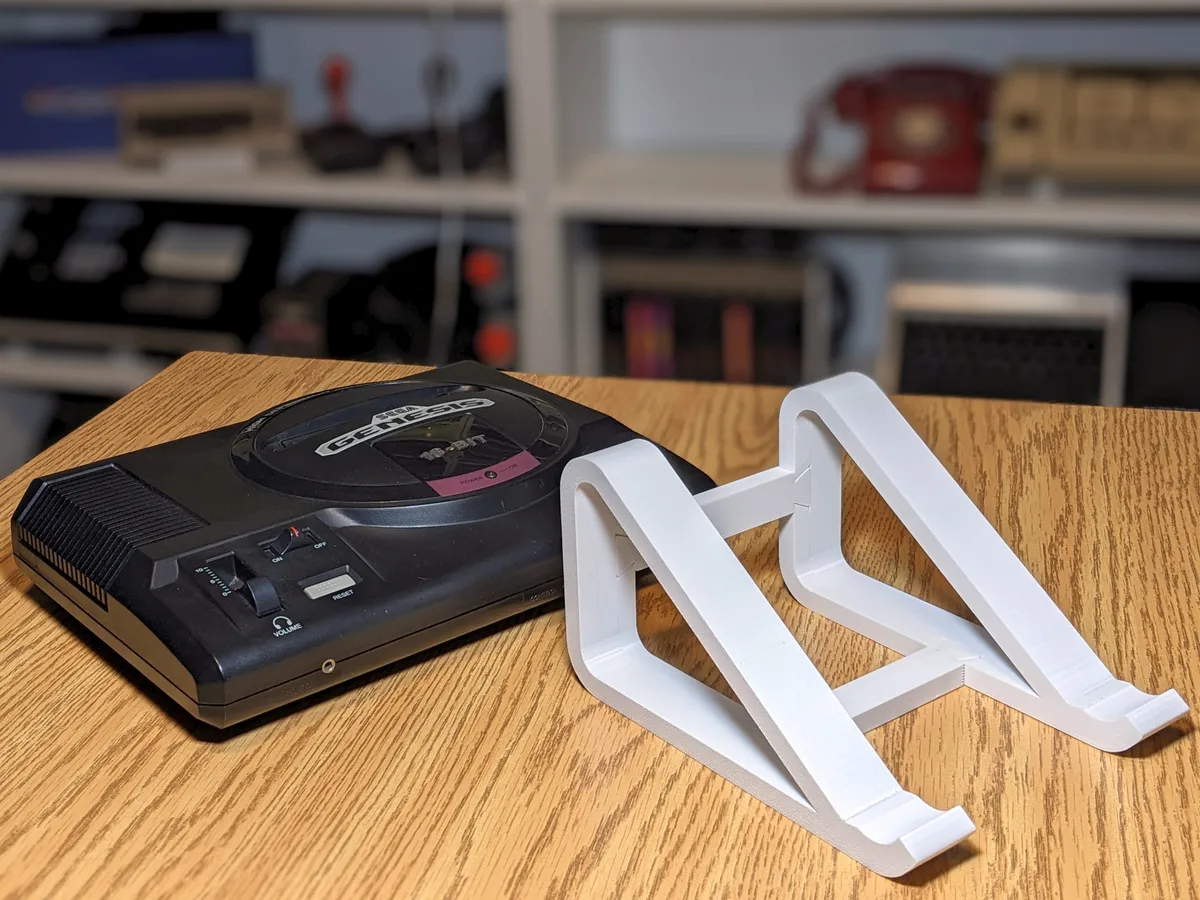 Soporte de exhibición Sega Genesis Modelo 1 - Inclinación de 35° para impresión 3D, vista 2